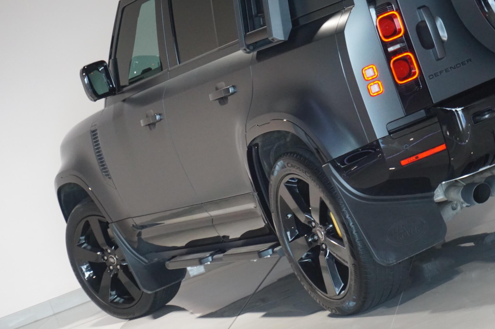 Land Rover Defender 110 3.0 D350 MHEV X-Dynamic HSE Hard Top SUV 5dr Diesel Auto 4WD MWB Euro 6 (s/s) (350 ps)
